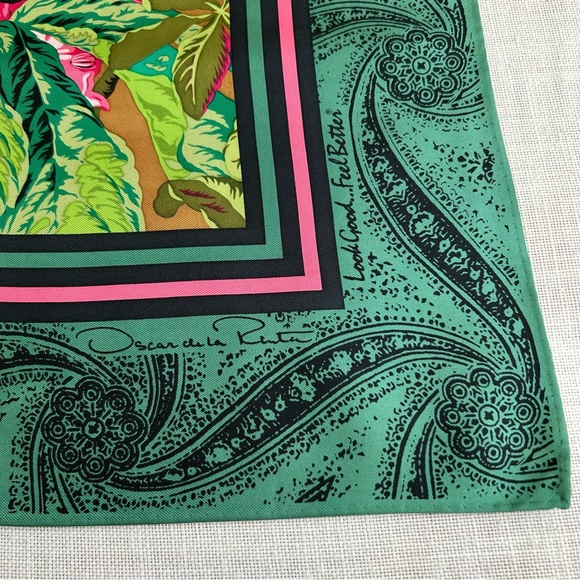 •Oscar De La Renta Silk Floral Signed Scarf Vintage Made in Japan 35”x35” - Picture 9 of 16